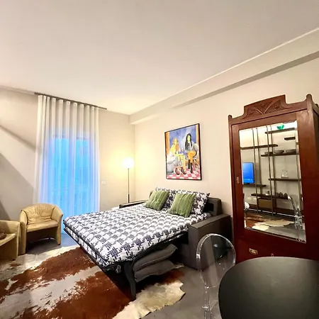 Design District Luxury Apartament